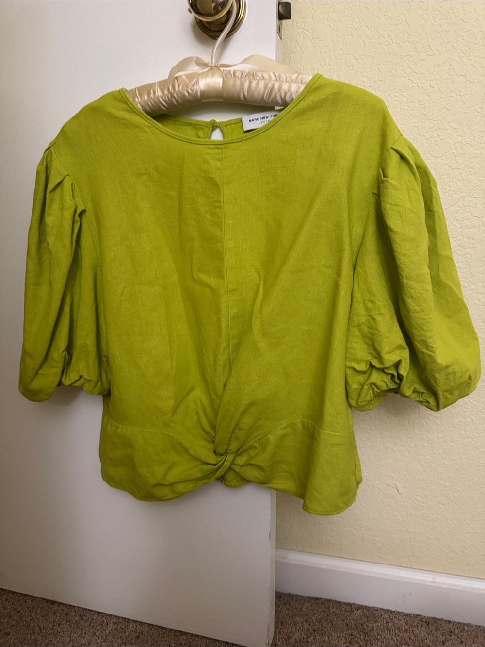 Marc New York Bright Lime Twist-Front Puff Sleeve Cropped Blouse size M